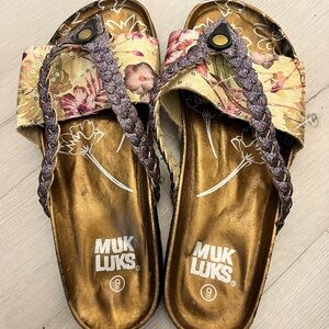 Muk Luks Floral Sandals with Gold and Purple Accents